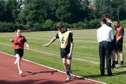 Mitglieder der JF Hamburg beim Staffellauf